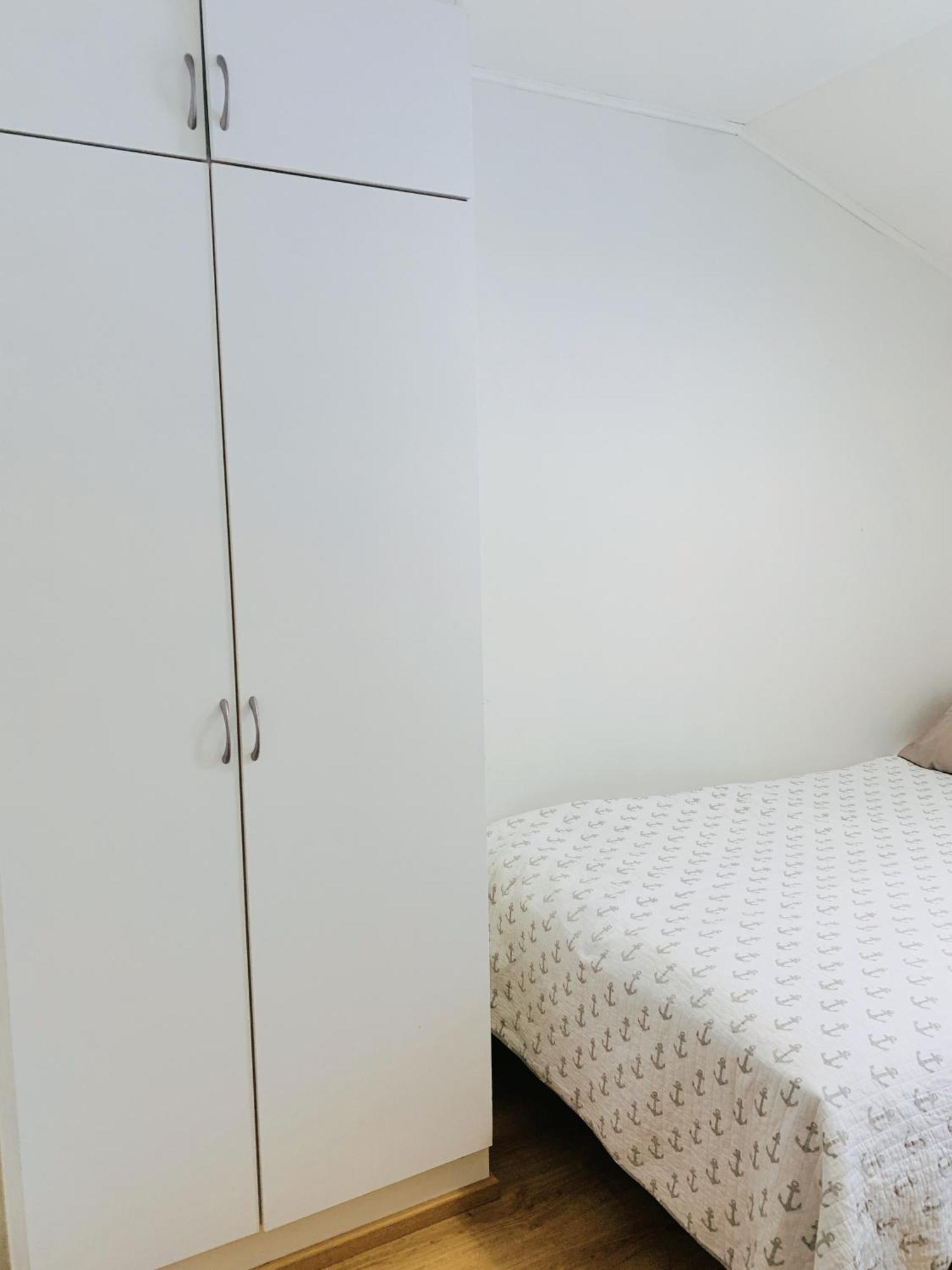 Private Rooms Near Metro, Free Parking,Direct Bus From Airport 赫尔辛基 外观 照片