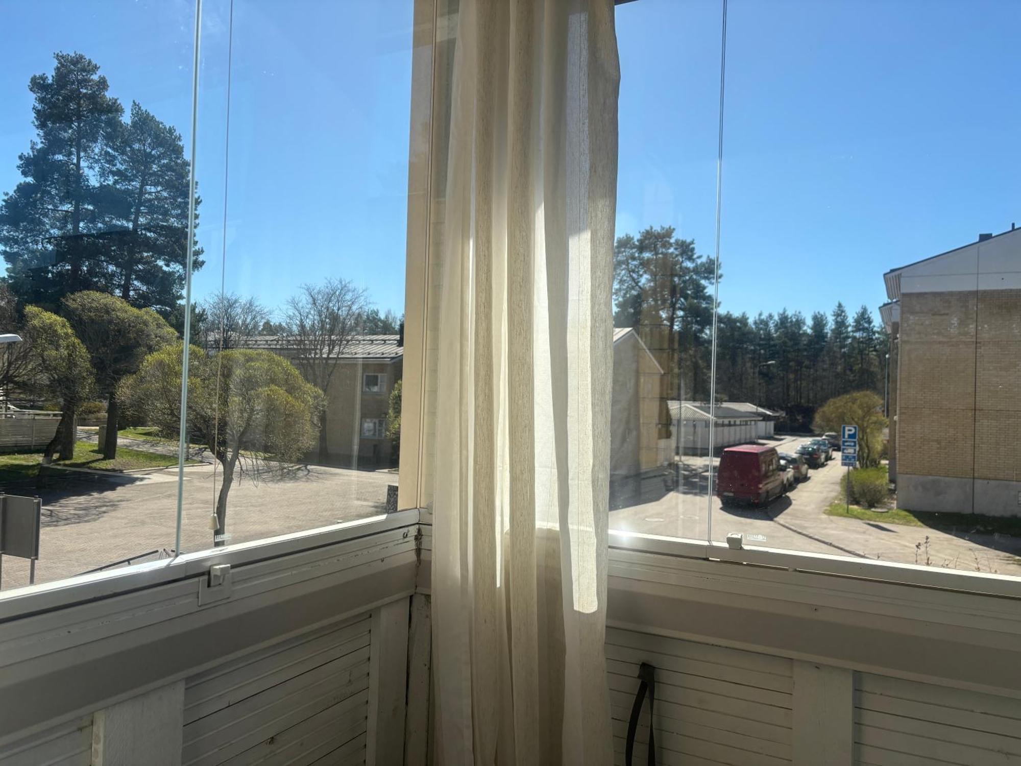 Private Rooms Near Metro, Free Parking,Direct Bus From Airport 赫尔辛基 外观 照片